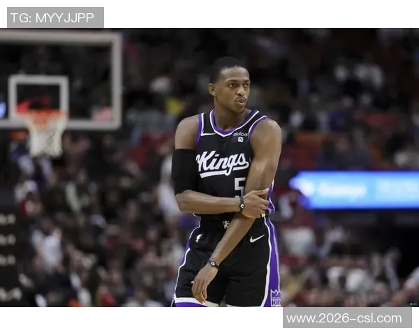 福克斯首节高光表现后下半场低迷仅得6分全场贡献25分助球队拼搏